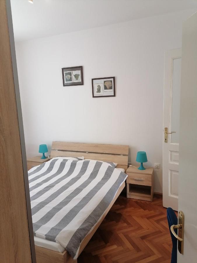 Kupus By Arena Apartment พูลา ภายนอก รูปภาพ
