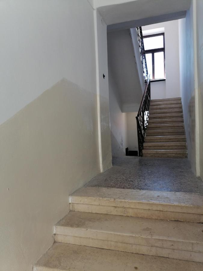 Kupus By Arena Apartment พูลา ภายนอก รูปภาพ